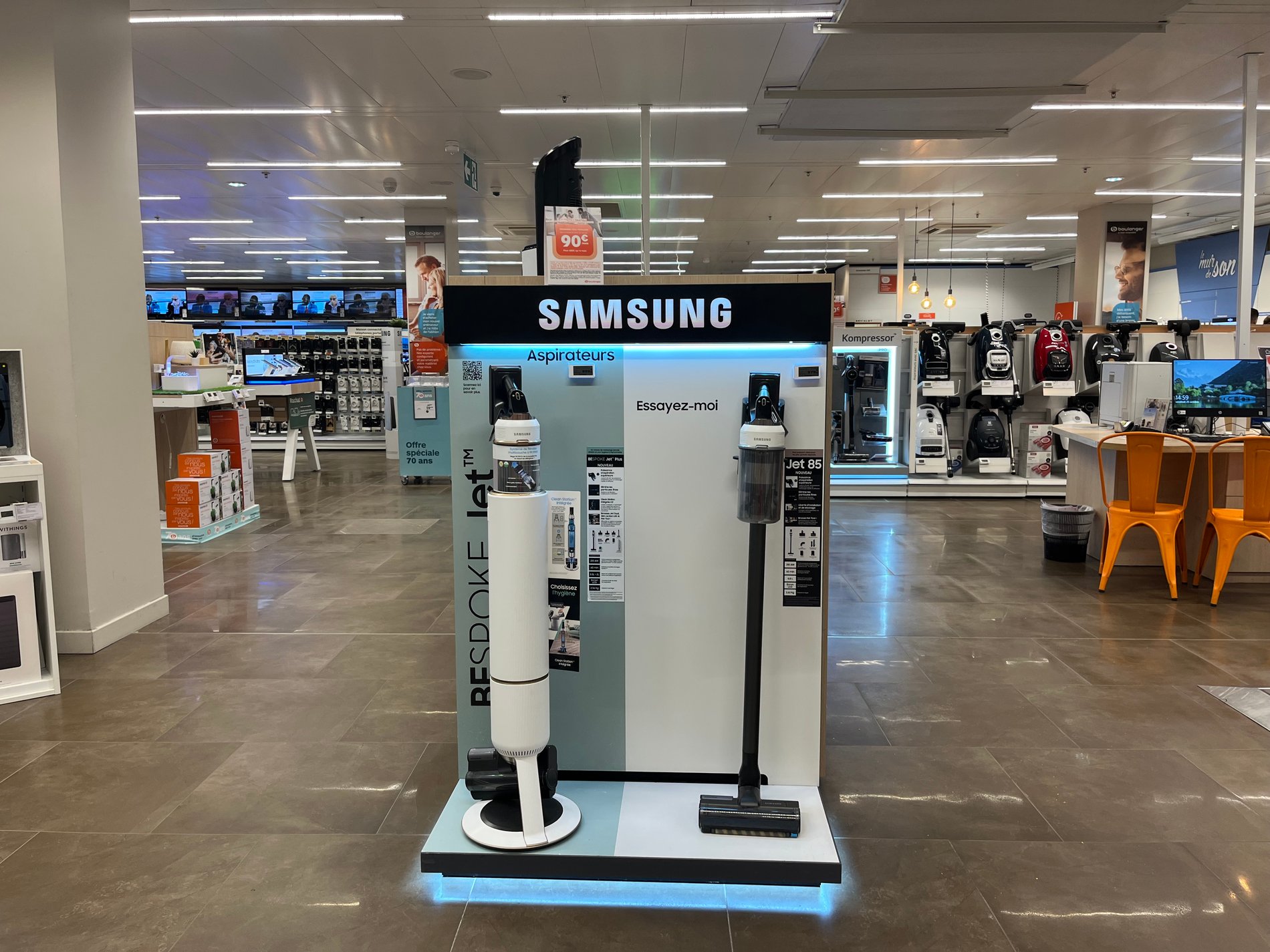 Espace Aspirateurs Samsung (BeSpoke, Jet 85) - Boulanger Levallois (So Ouest)
