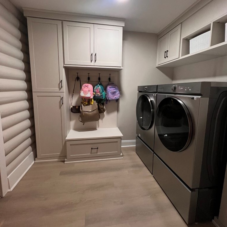 Laundry Room & Entryway