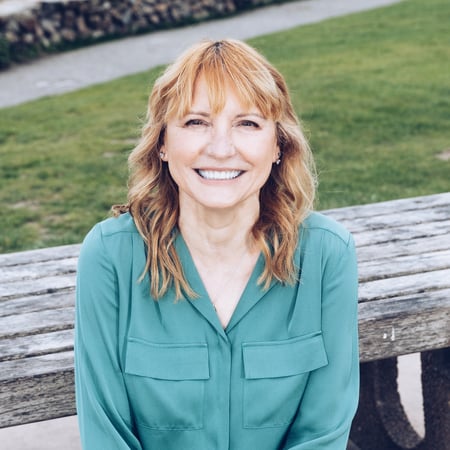 Photo of Elizabeth Benjamin