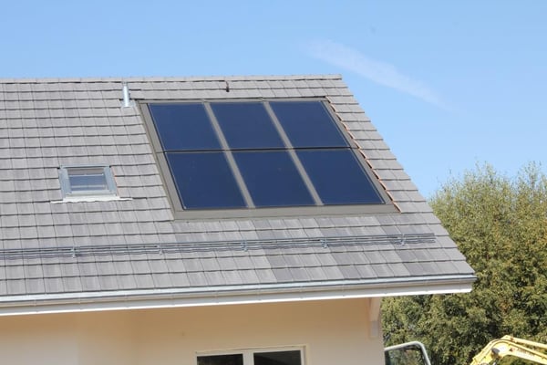 A. Rosselet SA - Panneaux solaires thermiques intégrés à la toiture