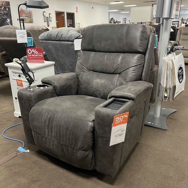 Mason City Slumberland Furniture recliner