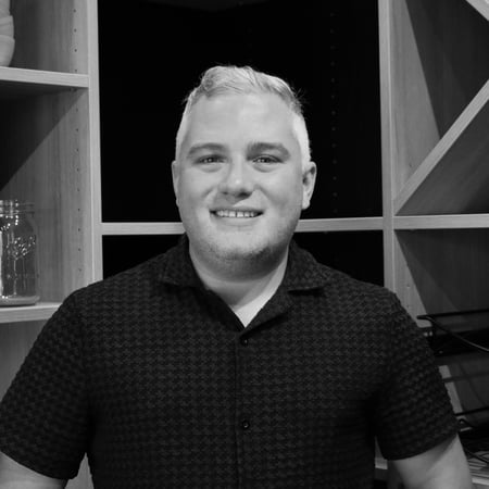 Chris Schillinger California Closets MO069 St. Louis Design Consultant