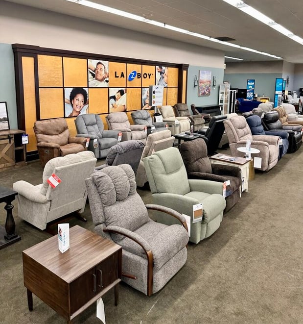 La-Z-Boy recliner gallery at Slumberland Furniture Burlington featuring a wide selection of customizable, high-quality recliners. Shop power and manual options in various fabrics, styles, and sizes—all backed by La-Z-Boy’s legendary comfort and craftsmanship. Southeast Iowa’s trusted source for La-Z-Boy furniture.