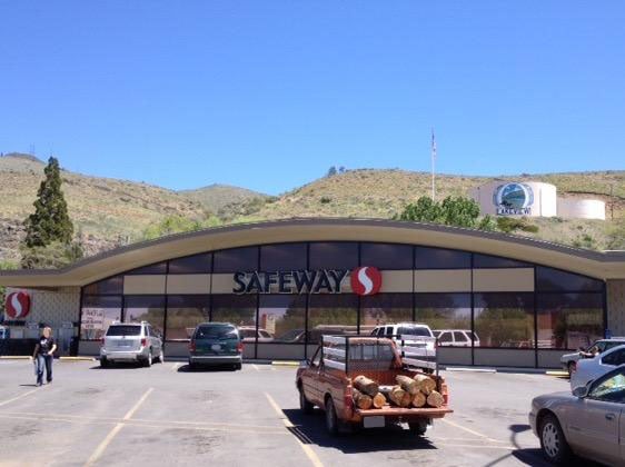 Safeway Store Front Photo at 244 N F St in Lakeview OR