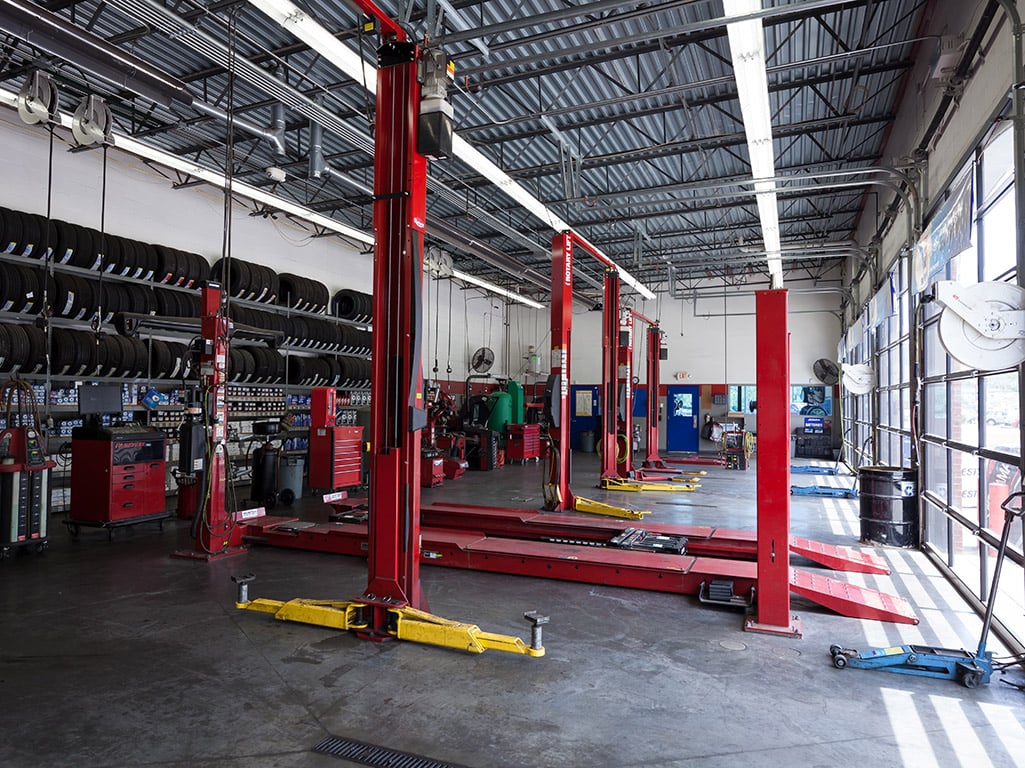 Tire Discounters Newport Pavilion tires, alignment, brakes, autoglass