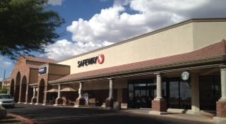 Safeway Store Front Picture at 7110 N Oracle Rd in Tucson AZ