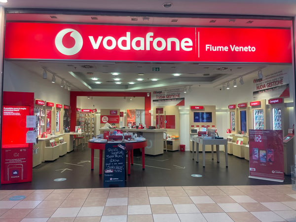 Buono regalo  da 100 euro con le offerte Vodafone casa (fino a  domenica)