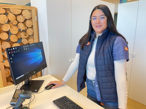 Lucile conseillère services client à boulanger nantes atlantis saint herblain