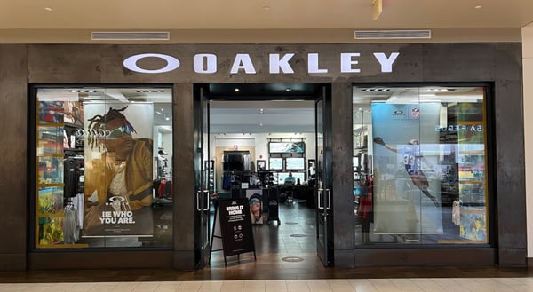 Oakley Store, 525 Ave Franklin Delano Roosevelt San Juan, PR