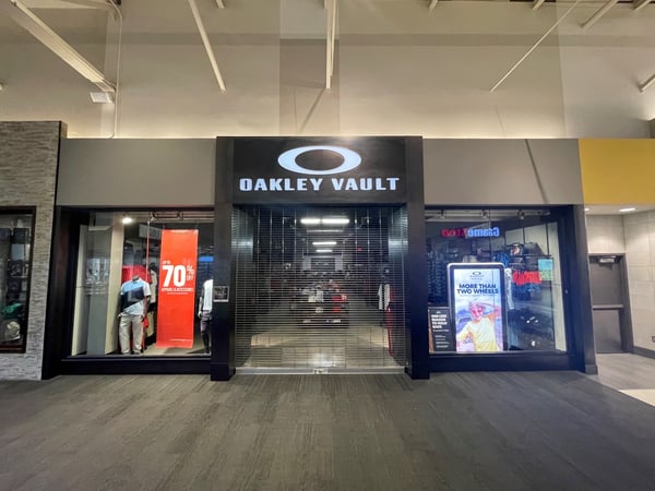 Oakley outlet hot sale near me