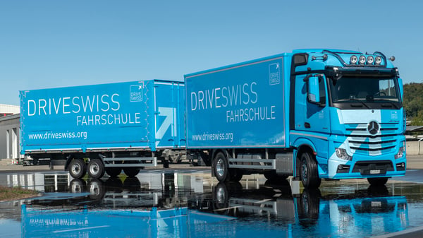 DRIVESWISS Lastwagenfahrschule mit Anhänger