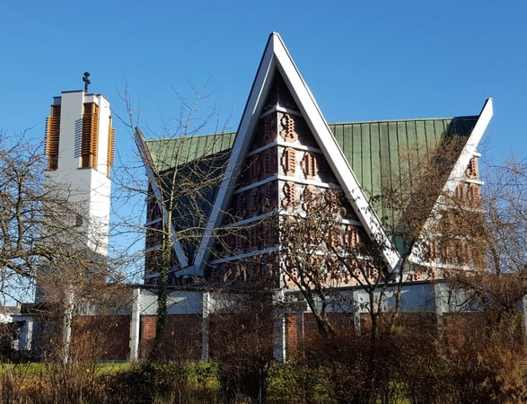 Außenansicht der ev. Christuskirche in Bingen am Rhein