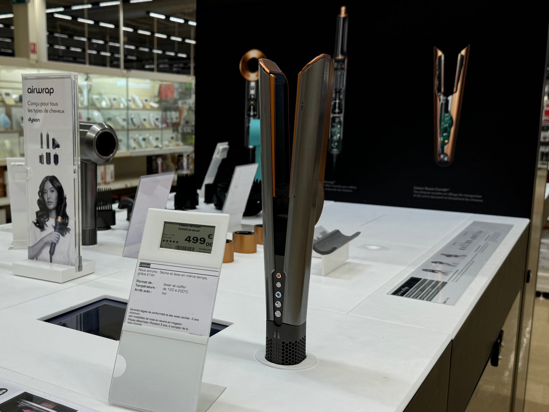 Dyson Airstrait dans votre magasin boulanger st quentin fayet