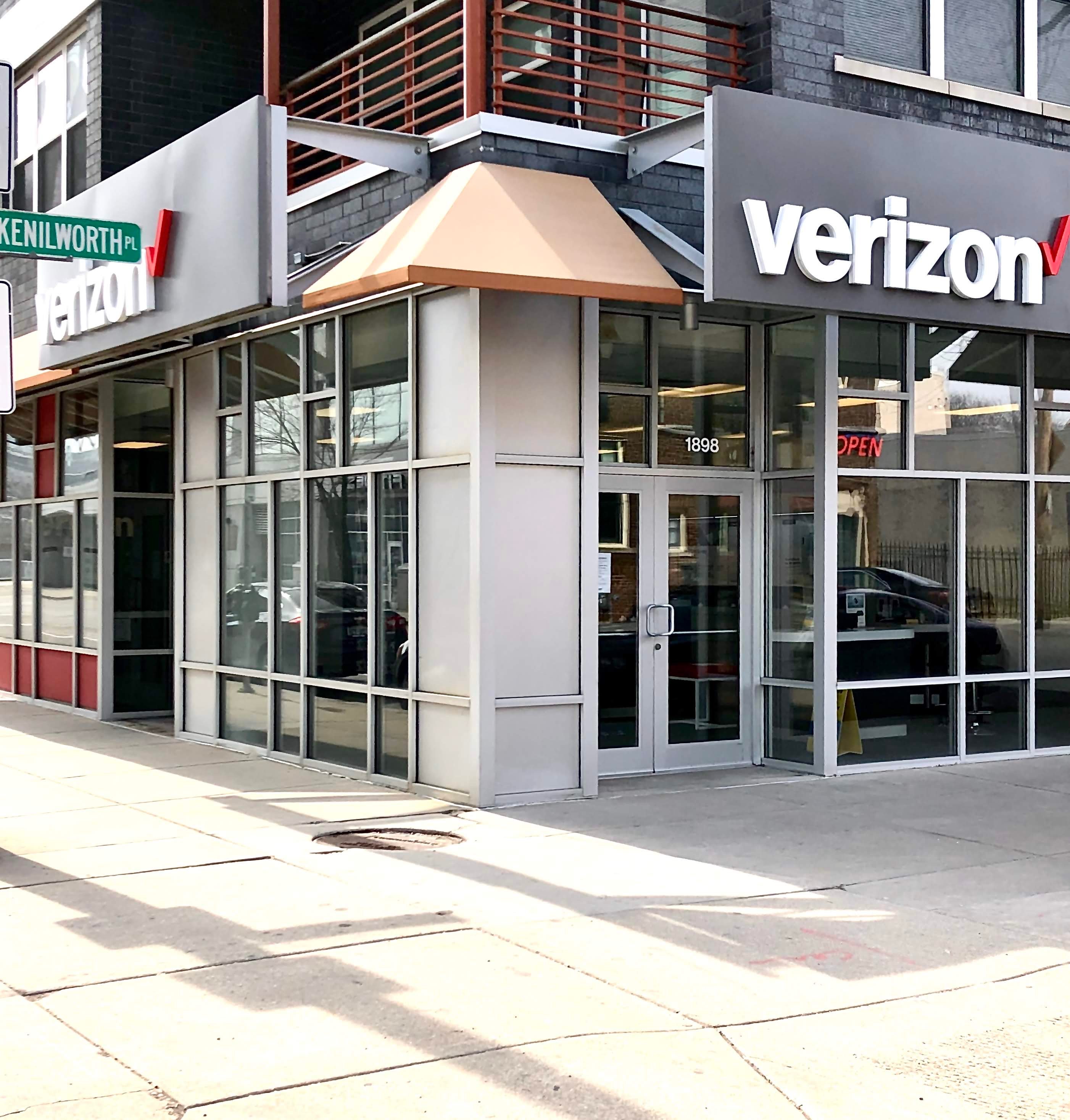 Wireless Zone 1857 E Kenilworth Pl Verizon Wireless Retailer Smartphones Tablets In Milwaukee Wi