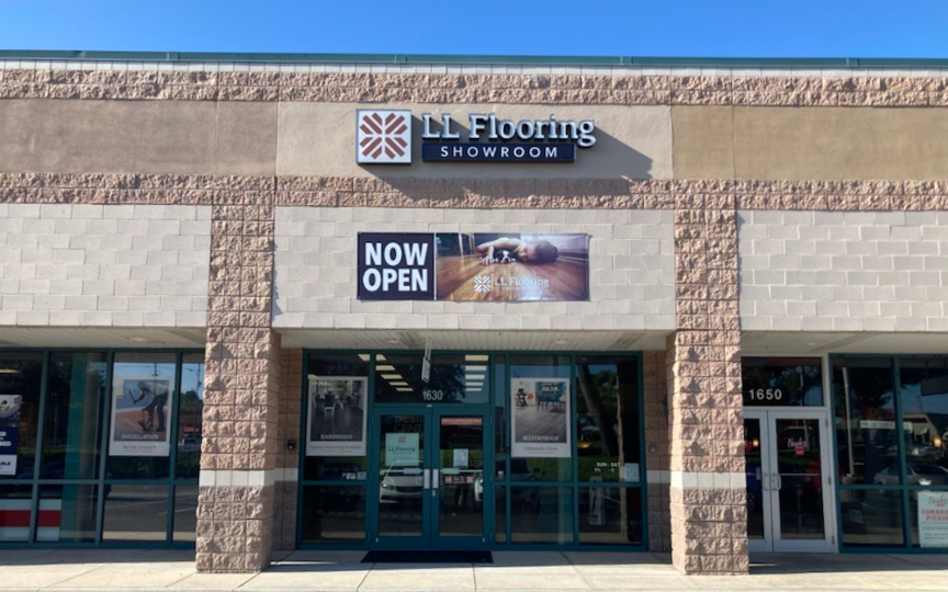 LL Flooring #1436 Clearwater | 2613 Gulf to Bay Boulevard | Storefront