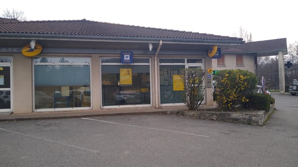 Photo du point La Poste BRIE ET ANGONNES