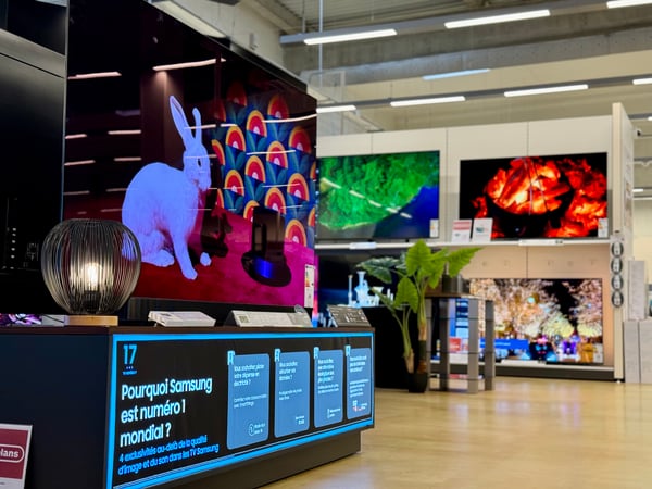 Espace TV Grande taille OLED QLED SAMSUNG LG Téléviseur 4 K SONY the frame Plongez dans une expérience visuelle exceptionnelle avec notre sélection de TV 4K, OLED, QLED et Mini-LED des plus grandes marques comme Samsung, LG, Sony et Philips