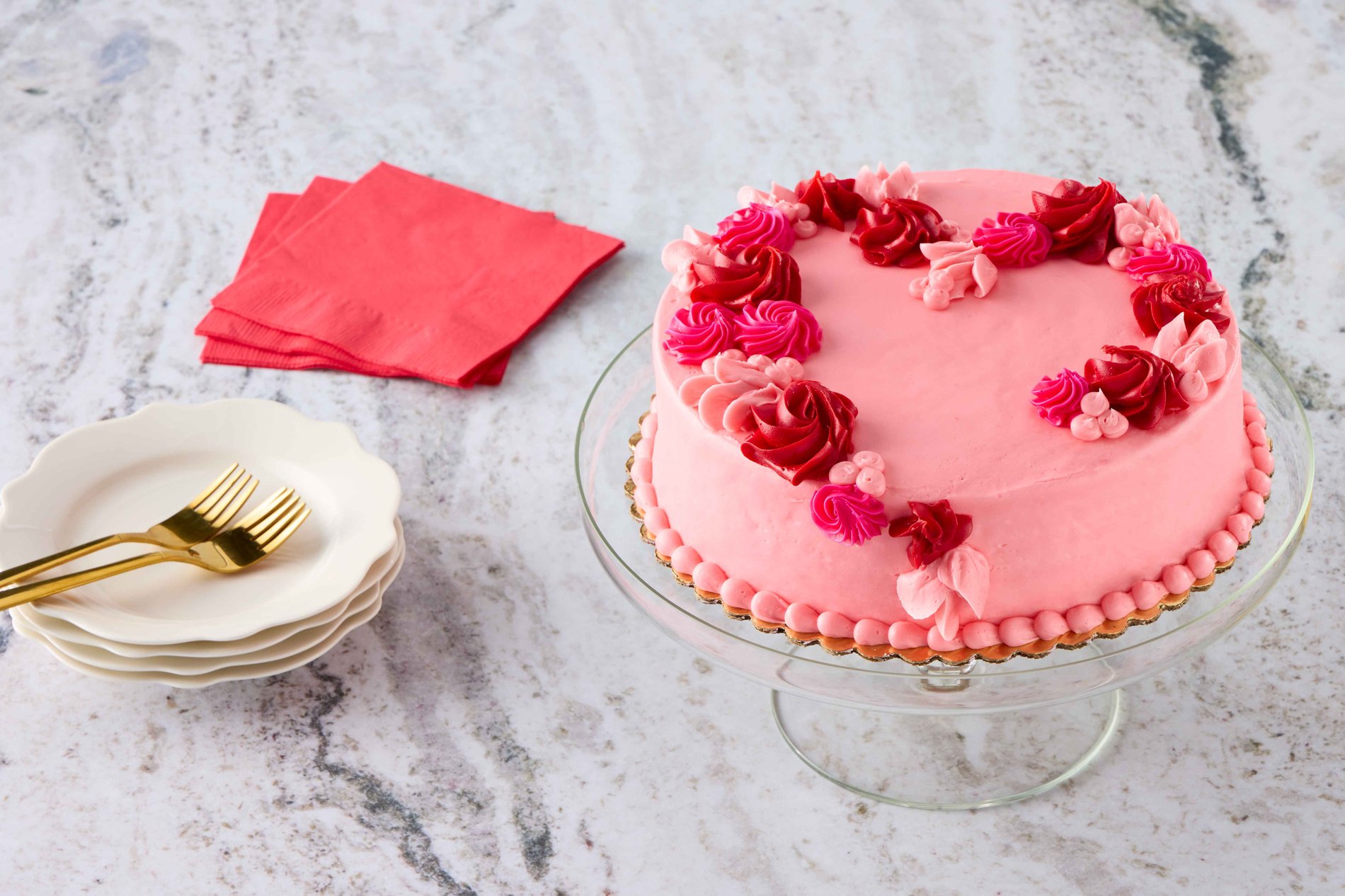 valentines day cake with a heart
