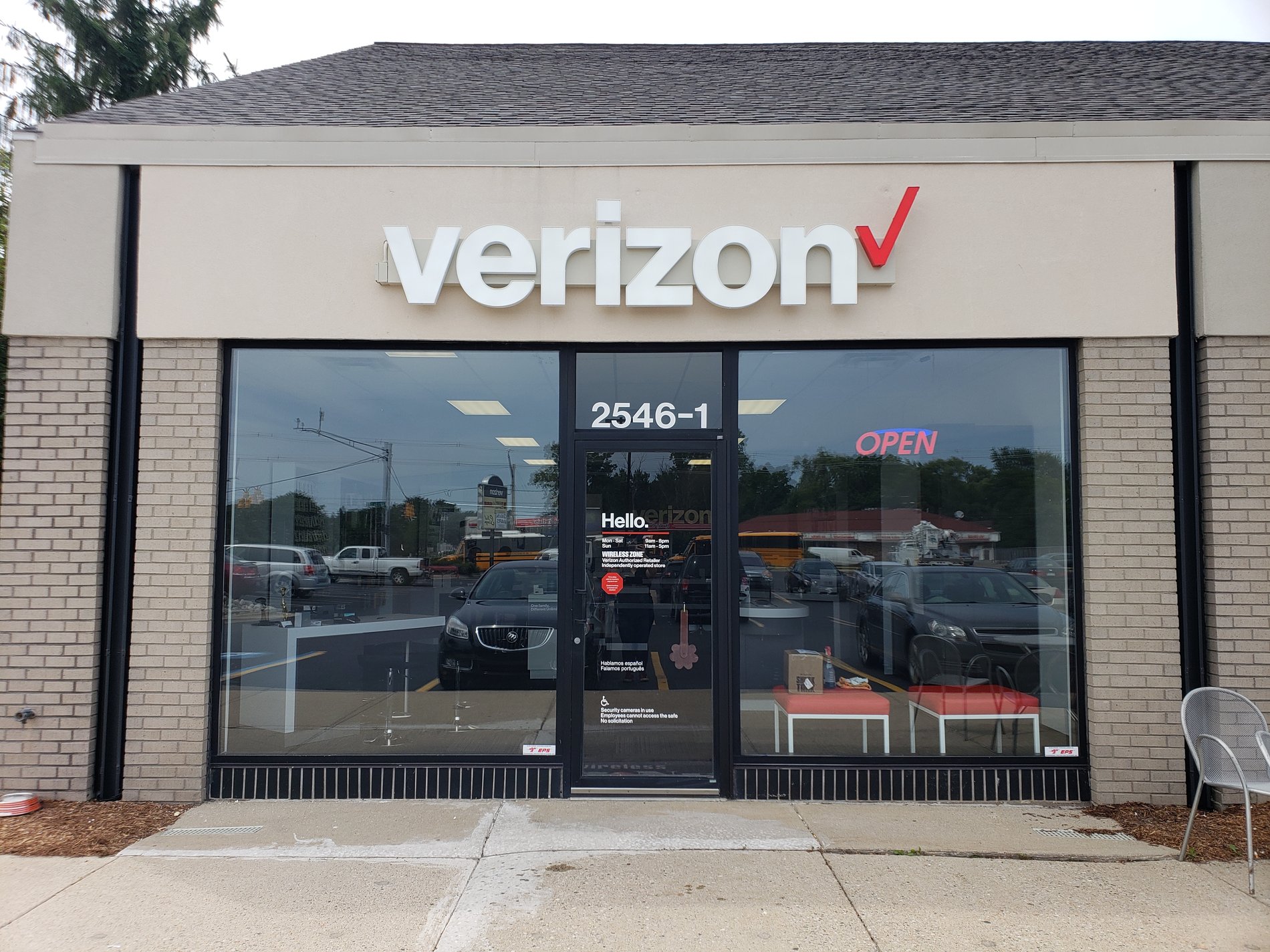 Wireless Zone 2546 E Jolly Rd: Verizon Wireless Retailer