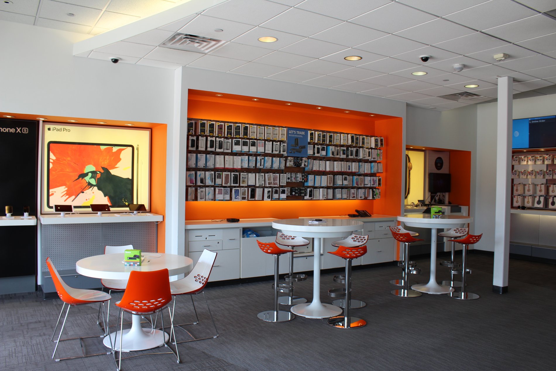 Picture of the left side  store AT&T Retail Store 12021 Dallas Pkway , #500 Frisco , TX 75033