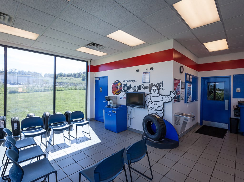 Tire Discounters W. Hamilton tires, alignment, brakes, autoglass in