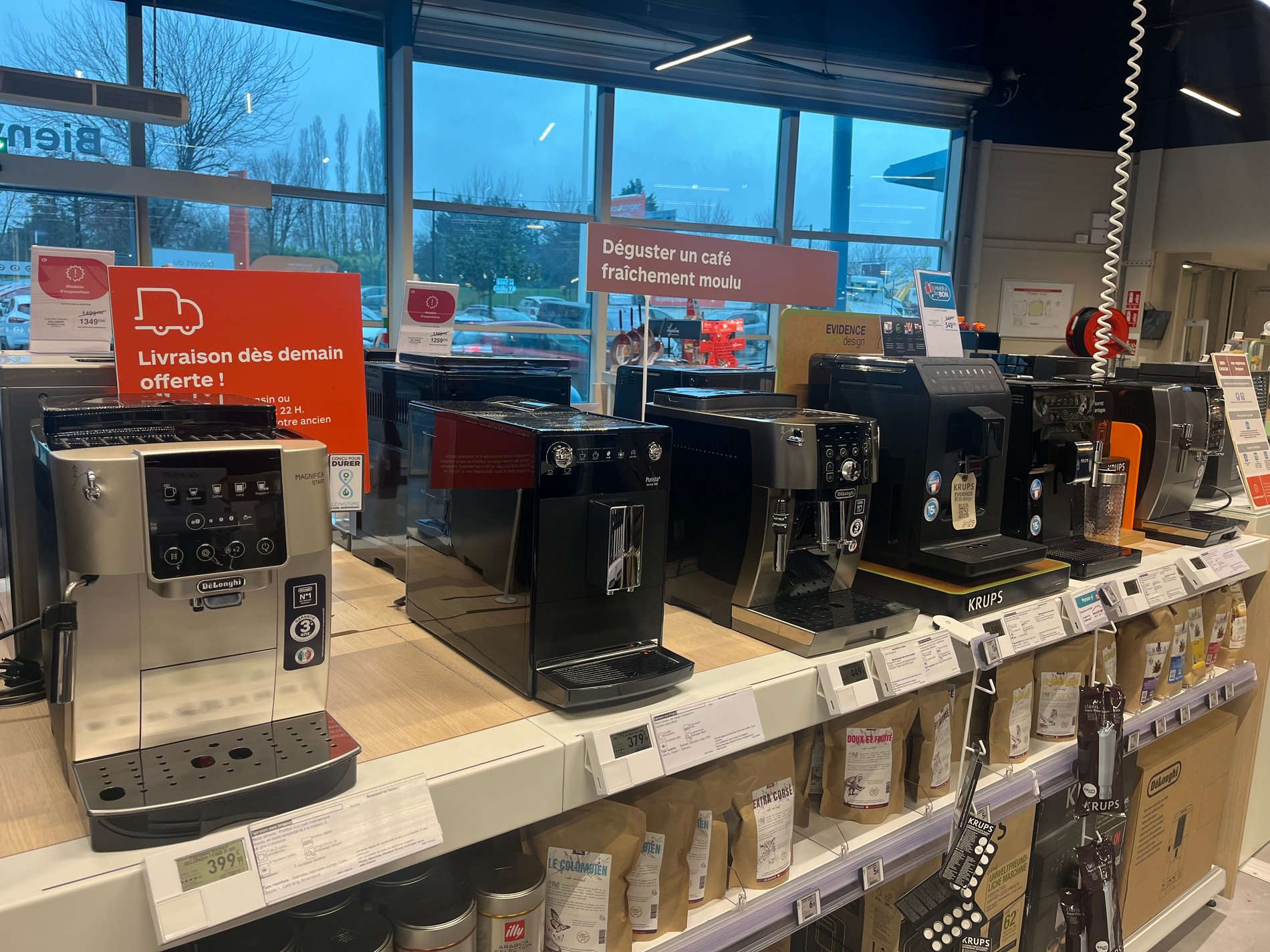 Broyeur en exposition Delonghi  Boulanger Limonest