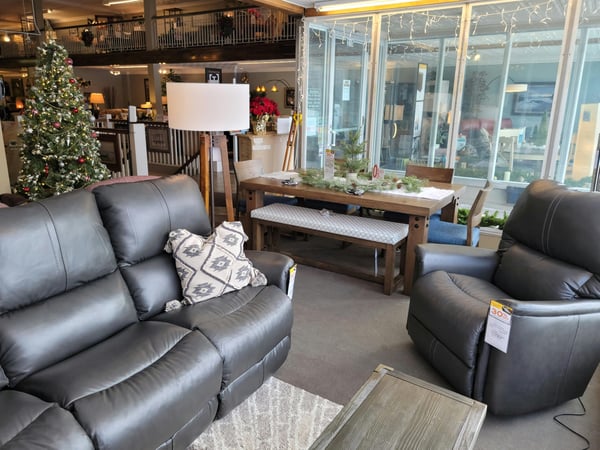 Slumberland Furniture Store in Devils Lake,  ND - Living room vignette