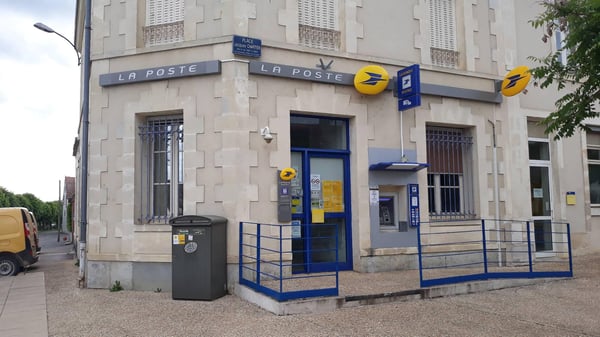 Photo du point La Poste DUN SUR AURON