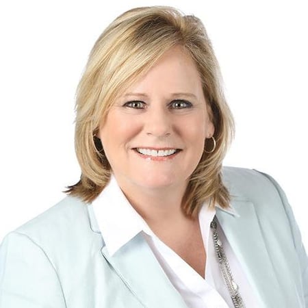 Photo of Kari Cribbs