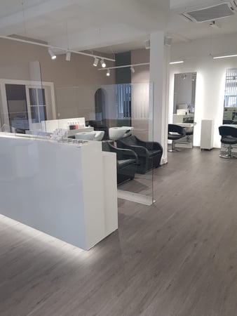 Neuer Salon