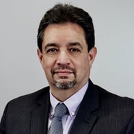 Roberto E Cortes