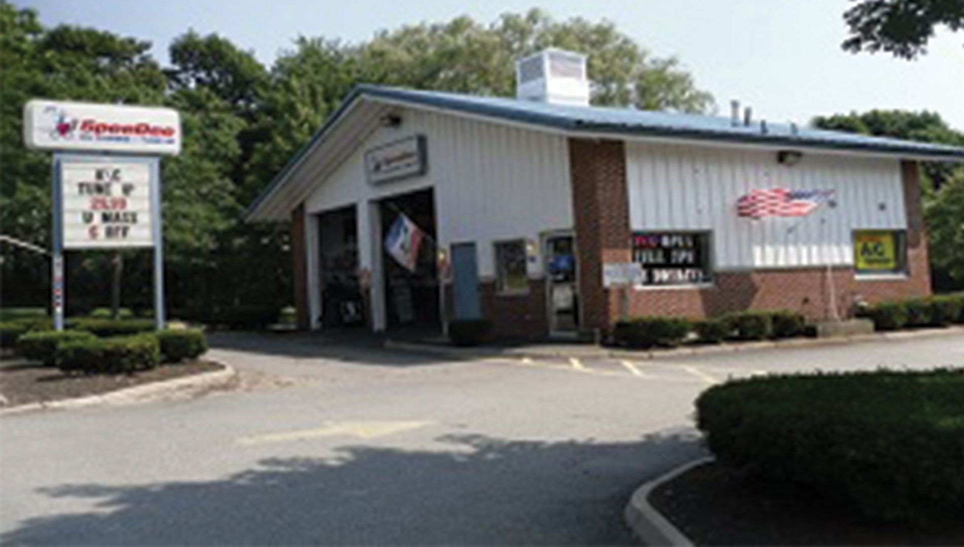 SpeeDee Oil Change & Auto Service in North Dartmouth, MA 02747 197