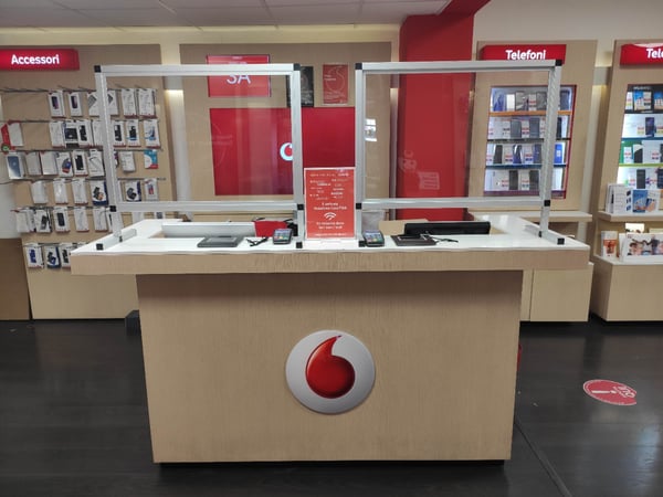 Vodafone Store | Piazza della Vittoria