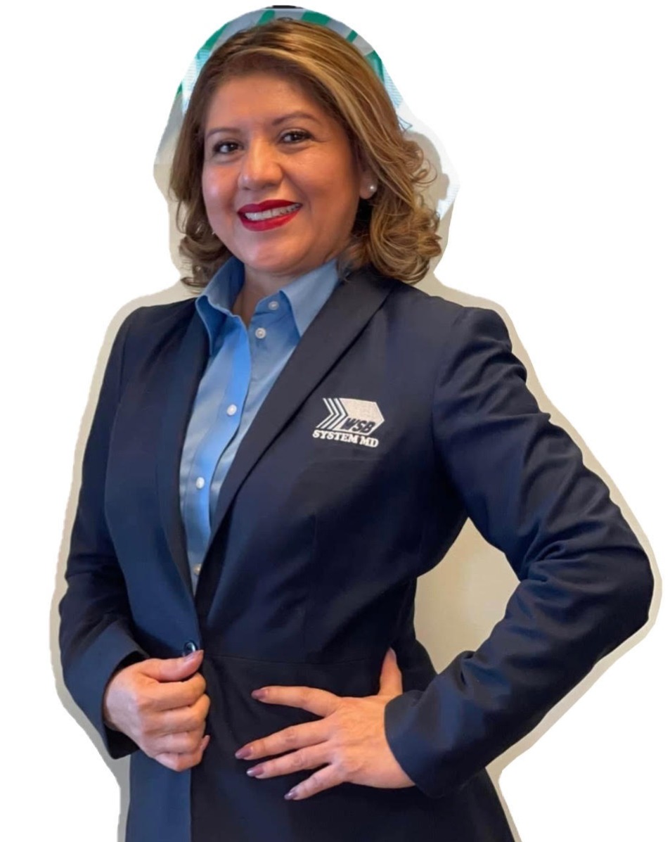 Eva Urquiza
Senior Marketing Director