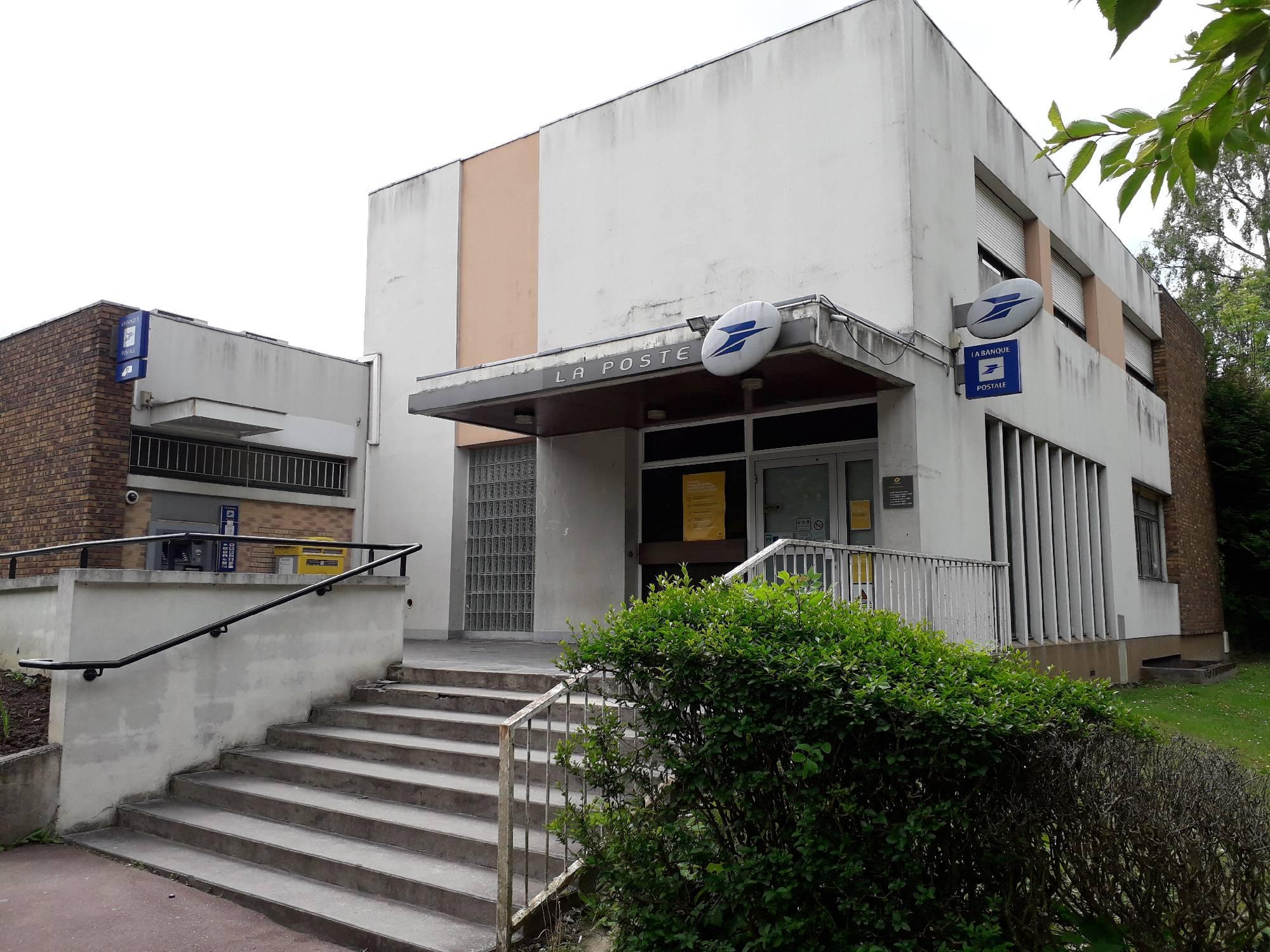 La Poste LOUVRES (95380) La Poste
