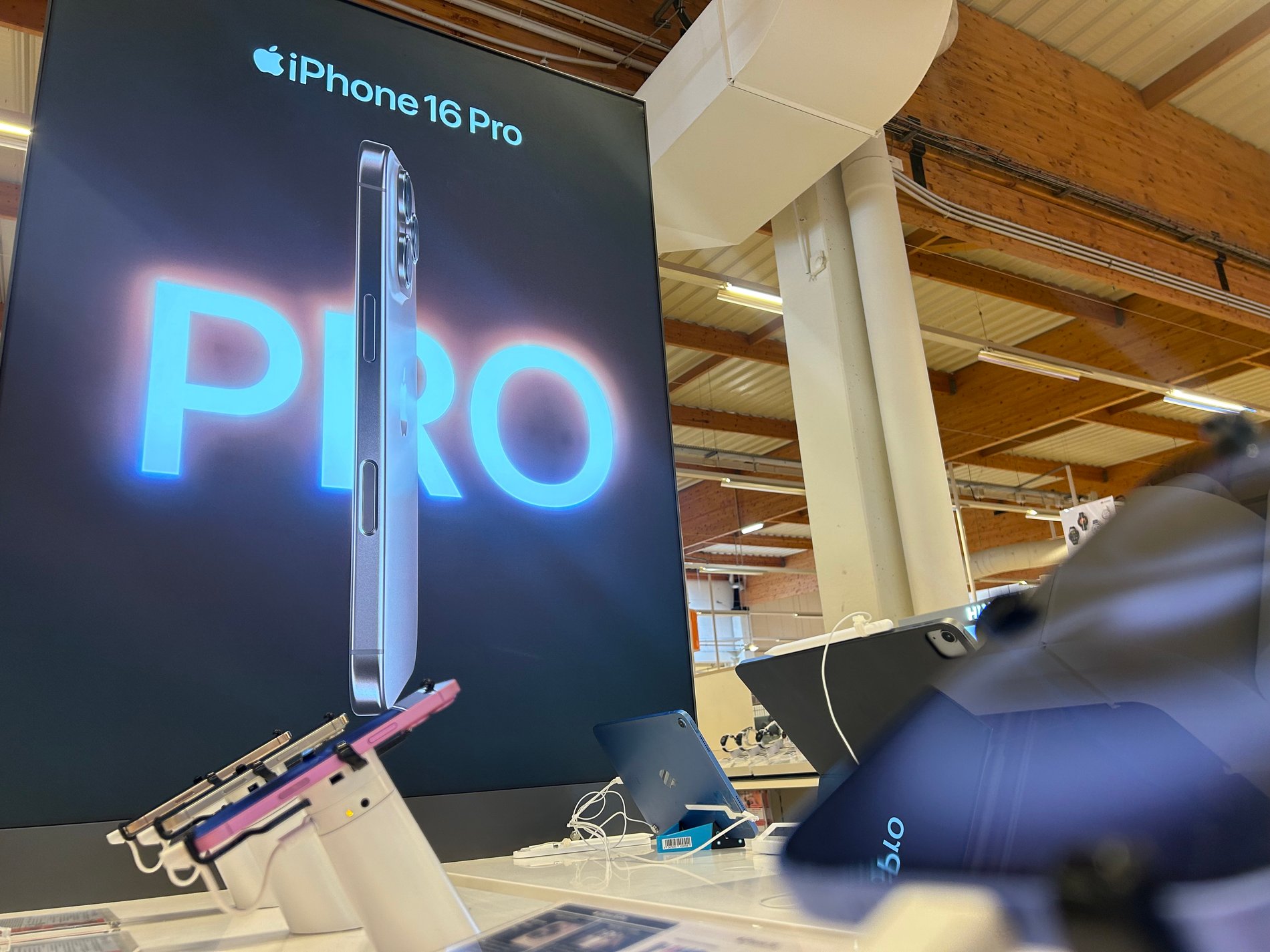 iPhone 16 Apple dans votre magasin Boulanger Niort