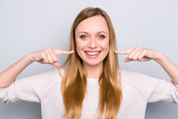 un sourire esthétique grâce à nos dentistes de la clinique dentaire de meyrin