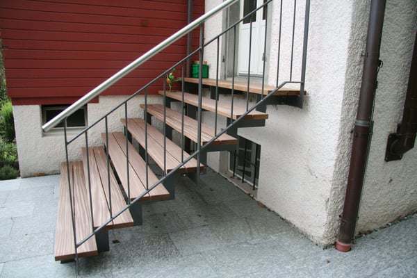 Treppen, Holz im Aussenbereich
