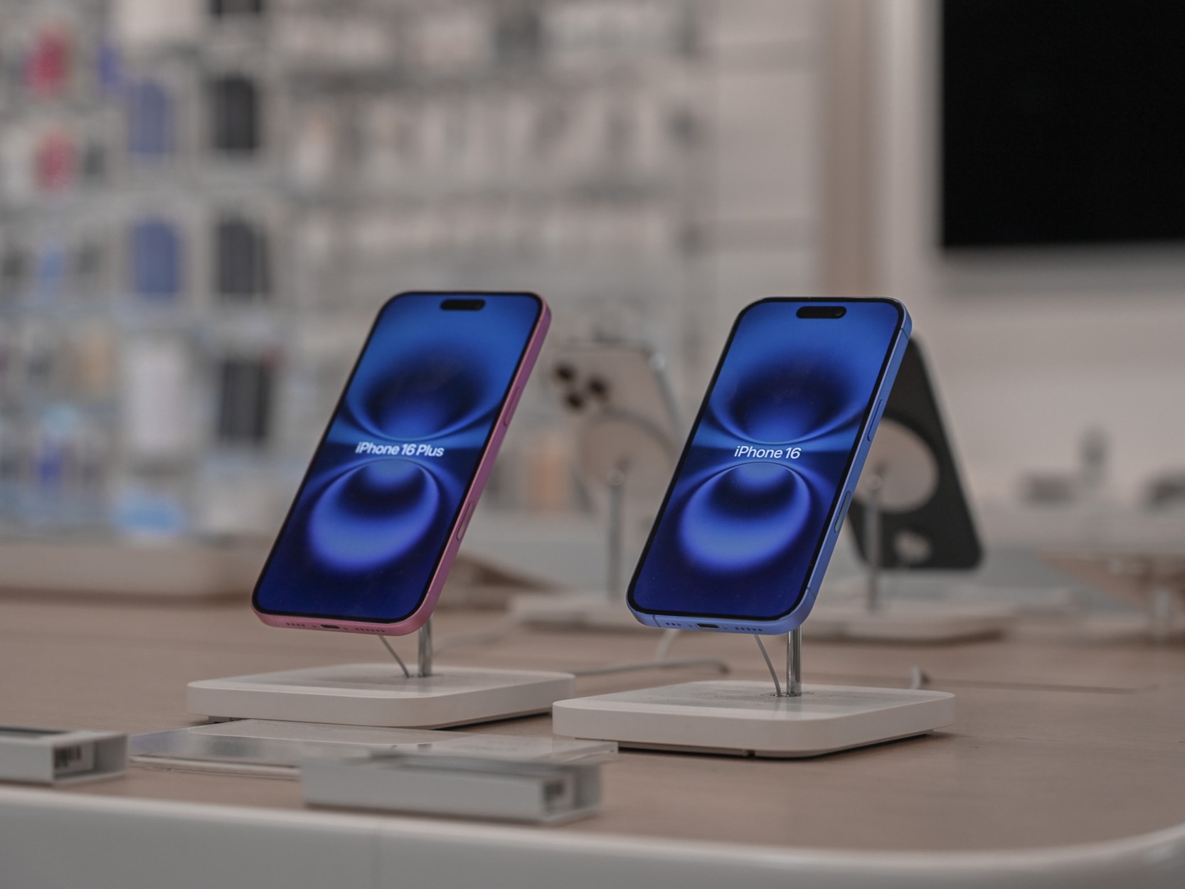 iPhone 16 et 16 Plus chez Boulanger Toulon - La Garde