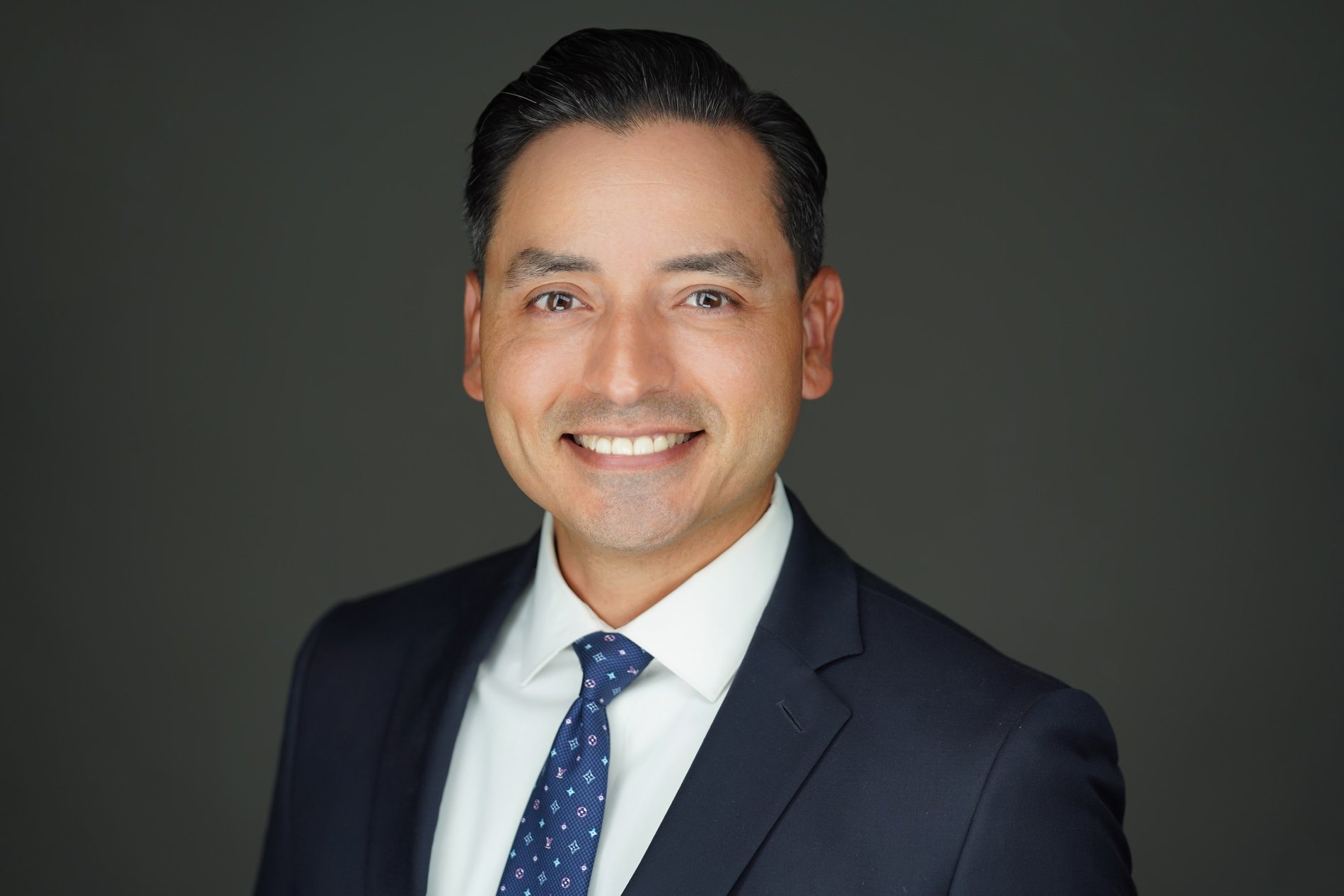 Photo of Luis Hernandez - Morgan Stanley Financial Advisor