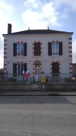 Photo du point La Poste Agence Communale ETROUSSAT Mairie