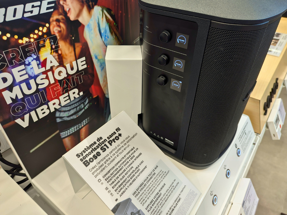 l'enceinte professionnel Bose s1 pro en exposition chez boulanger tours saint pierre des corps