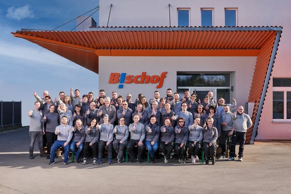 Ein hochmotiviertes und qualifiziertes Team ist gerne für Sie im Einsatz.