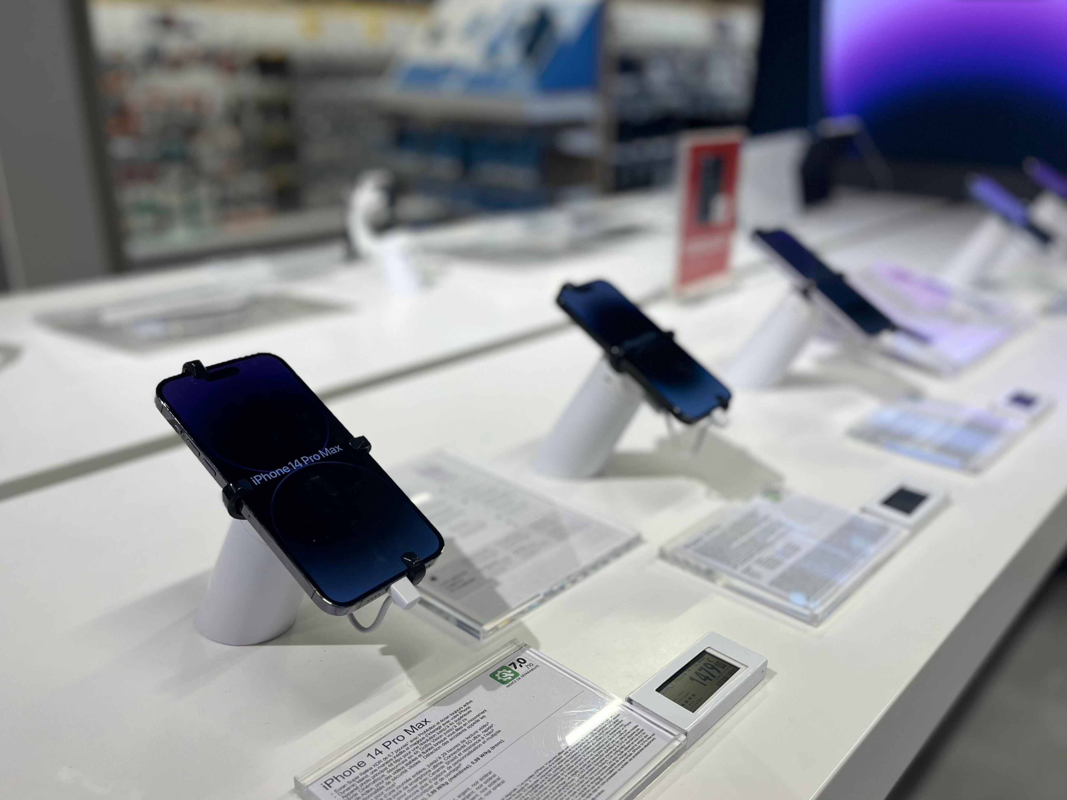 Présentation de la gamme des iPhones 14, Plus, Pro et Pro Max à Boulanger Limonest