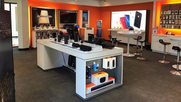 Dedham Store – Cell Phones, accessories, Internet & TV Dedham, MA | AT&T