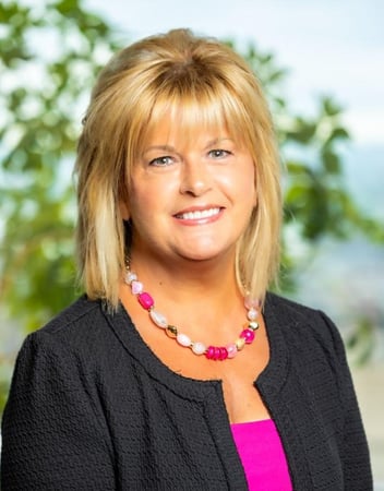 Photo of Diane Roberts