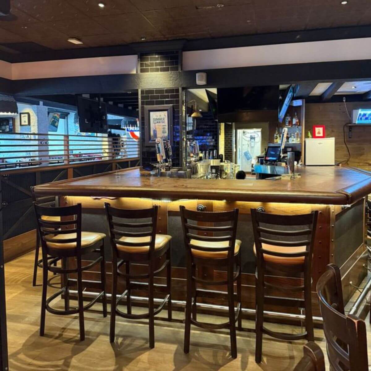 Elephant & Castle Restaurant and Bar Winnipeg