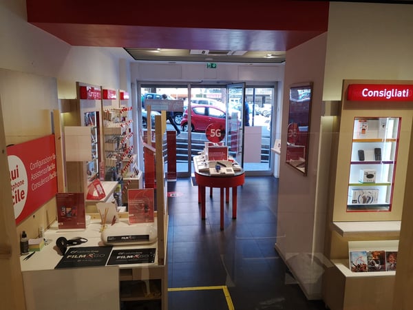 Vodafone Store | Ugo Ojetti