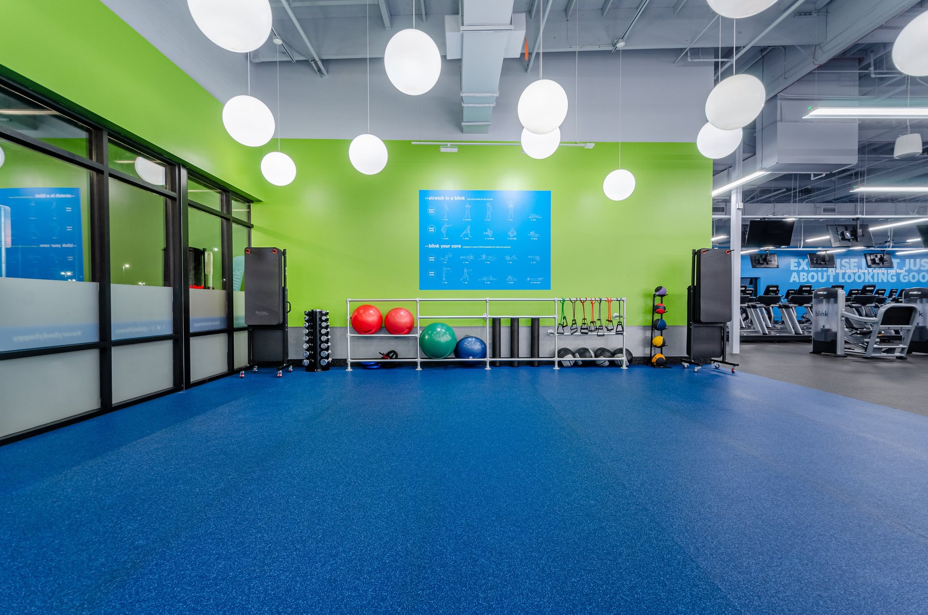 Gym & Fitness Center in Watts Blink Fitness Los Angeles, CA