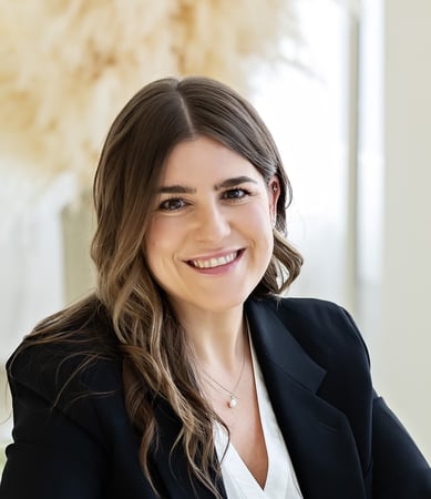 Photo of Amanda DeVeaux